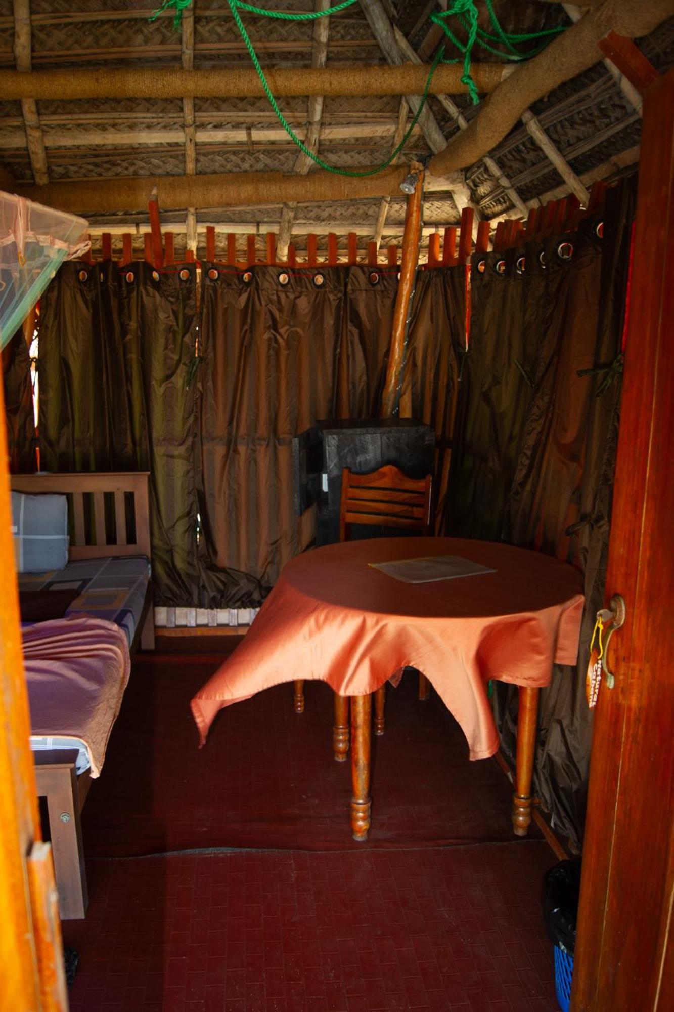 Ibisbird Beach Bungalows, Sport, Spa And Restaurant تانجالي المظهر الخارجي الصورة