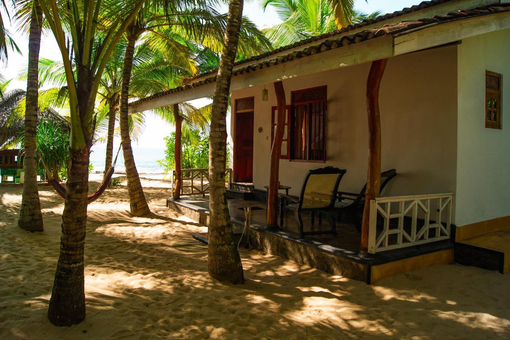 Ibisbird Beach Bungalows, Sport, Spa And Restaurant تانجالي المظهر الخارجي الصورة
