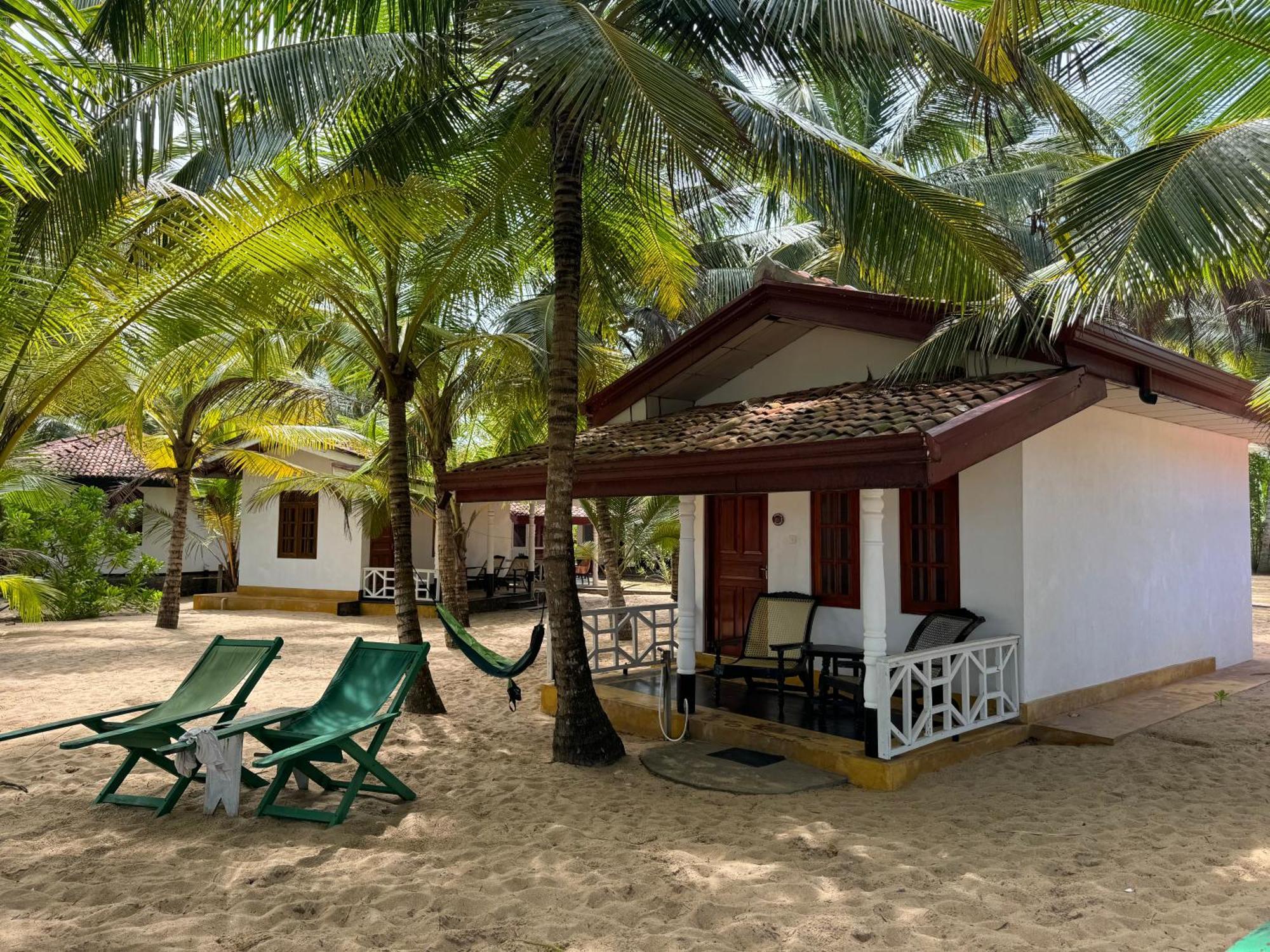 Ibisbird Beach Bungalows, Sport, Spa And Restaurant تانجالي المظهر الخارجي الصورة